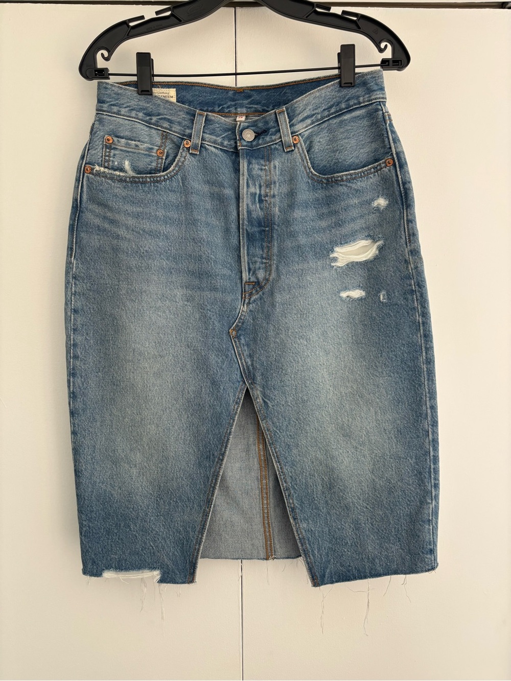 Levi’s pencil skirt size 29